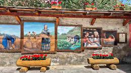 Usseaux, il borgo dove i muri raccontano favole