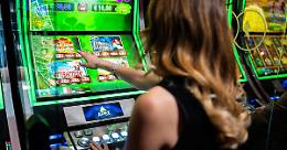 Slot machine e videopoker fuori orario: 11 bar del Vco multati