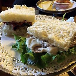 Il tramezzino di Torino compie 100 anni, inizia la festa del Caff&egrave; Mulassano 