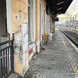 Degrado e abbandono in stazione. Il sindaco scrive a Rfi: &laquo;Incontro urgente&raquo;