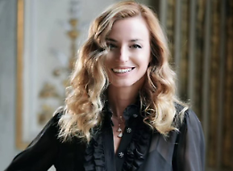 Musica e bollicine, cos&igrave; Beatrice Venezi, la donna delle polemiche, sveler&agrave; se stessa a Torino