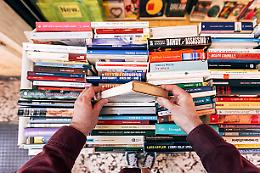 Libri per rimettersi in gioco: raccolta fondi per i detenuti e i minori di Torino