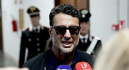 Fabrizio Corona tra YouTube e politica: ecco i nuovi progetti di &ldquo;Falsissimo&rdquo;