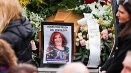 I funerali di Patrizia De Blanck: l&rsquo;icona di stile e televisione riceve l&rsquo;ultimo saluto