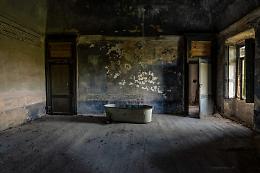 Sulle colline piemontesi c'&egrave; una misteriosa villa "delle botti", ma perch&eacute; questo nome?