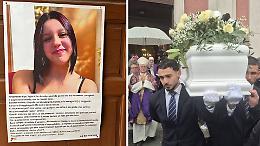 Zoe, funerali sotto la pioggia. La mamma: &laquo;Vola tesoro, aiutami a non sentire solo rabbia&raquo;