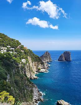 Capri e l'introduzione, a partire da questa estate, di nuove regole per contrastare l'overtourism 