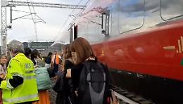 Nuovi sabotaggi sulle linee AV: treni rallentati, Salvini parla di &ldquo;atti criminali&rdquo;