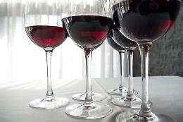 Torino si tinge di Barbera: torna la Notte Rossa con 20 pioli, 20 cantine e musica dal vivo in tutta la citt&agrave;
