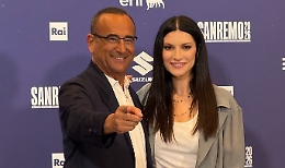 Carlo Conti e Laura Pausini: "Il nostro festival italiano nel nome di Pippo". Ancora polemica sulla Meloni