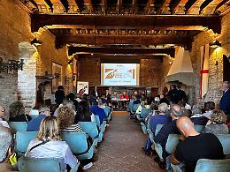 Go Wine compie 25 anni e lancia la venticinquesima edizione del Concorso Letterario "Bere il Territorio"