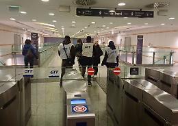 12mila "biglietti prego" al giorno: la stretta di Gtt sui controlli