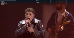 Ecco chi &egrave; l'ospite misterioso della serata