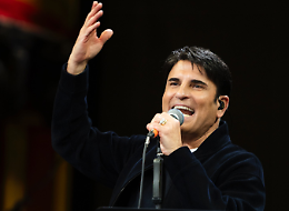 Sal Da Vinci infiamma l'Ariston, biglietti a ruba al Teatro Colosseo di Torino: ecco quando sar&agrave; il concerto