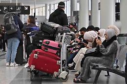 Voli cancellati per la crisi in Iran: come ottenere rimborsi e cambi gratuiti