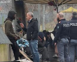 Parco Sempione, blitz delle forze dell'ordine nel "take away" della droga: oltre cinquanta identificati