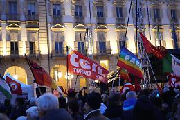 Il presidio pro-ayatollah fa flop: piazza Castello &egrave; semi-deserta