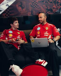 Ferrari a Melbourne per stupire, Leclerc e Hamilton: &laquo;Sfida stimolante, siamo tornati&raquo;