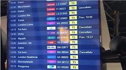 Voli cancellati per la guerra: cosa prevede il Codice del Turismo su rimborsi e diritti dei viaggiatori