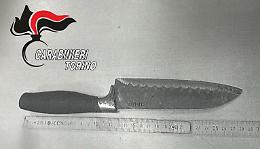 Accoltella una donna in corso Giulio Cesare: arrestato un 21enne per tentato omicidio