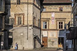 Vilt&agrave; a Carmagnola: raggira i ragazzi disabili di Casa Cavassa e scappa con l'incasso