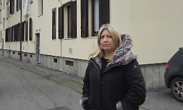 La consigliera torna dov'&egrave; stata aggredita: &laquo;I rom abusivi non vinceranno&raquo;