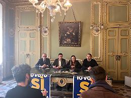 In piazza per &laquo;smontare le fake news&raquo;. Ma senza Salvini