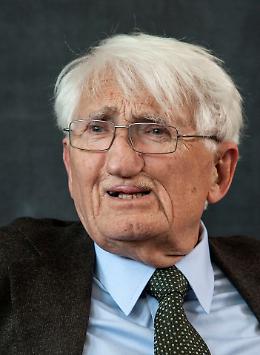 Chi era J&uuml;rgen Habermas? Scopriamo l&rsquo;eredit&agrave; del filosofo, scomparso ieri, che ha disegnato il volto dell&rsquo;Europa moderna