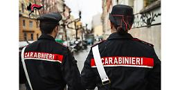 Borgaro Torinese, auto ariete contro il compro-oro: vetrata distrutta ma il colpo fallisce