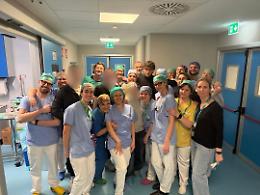 Achille Lauro fa visita ai feriti di Crans-Montana ricoverati al Niguarda