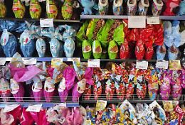 Uova di Pasqua 2026: i prezzi continuano a salire fino al +10%