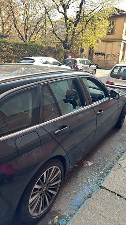 Torino, notte di furti: &ldquo;20 auto vandalizzate&rdquo; a Cit Turin