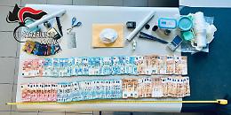 Droga in casa, decisivo il fiuto del cane Berla: due arresti