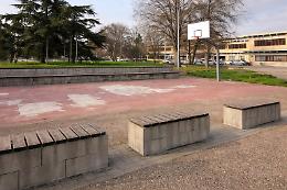 Campo da basket in condizioni critiche a Lucento: strutture datate e fondi limitati rallentano gli interventi