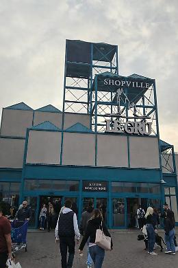 Panico a Le Gru: evacuato il centro commerciale, cosa &egrave; successo davvero