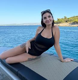 Elettra: &laquo;Sono un sex symbol solo fino a quando non parlo&raquo;