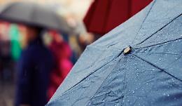 Pioggia su via Nizza: la festa "Sul filo della gentilezza" rinviata a giugno