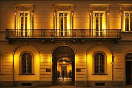 &ldquo;Connessioni di luce&rdquo; a Torino: un bando per giovani artisti illumina i 70 anni di Bussolino Sitcap