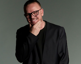 Da "Amici" di Maria De Filippi all'Inalpi Arena di Torino: Gigi D'Alessio canta con "Nuje"