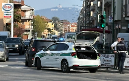 Bimbo di 5 anni in monopattino investito in via Lessona, &egrave; in codice giallo
