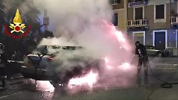 Da Savona a Torino e ritorno per bruciare l'auto del socio: arrestato