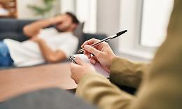 Circa 45mila migranti con demenza in Italia, Iss: "difficolt&agrave; nell&rsquo;accesso ai servizi&rdquo;