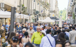 Boom di turisti (francesi): verso il pienone negli alberghi. Ecco cosa vanno a visitare