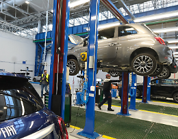 Stellantis, 700.000 veicoli a rischio incendio. Ecco quali (e cosa fare)