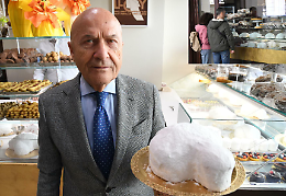 A Torino nasce la Colomba Nuvola e da Ghigo in via Po &egrave; gi&agrave; boom di golosi