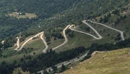 Perdono il sentiero nella notte sulla Via del Sale: salvate due escursioniste