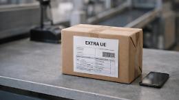 Tassa sui pacchi rinviata: caos e strategie dei giganti online