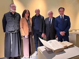I tesori di San Francesco arrivano a Vercelli: esposti rari manoscritti da Assisi