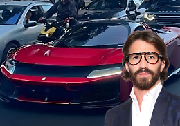Leonardo Maria Del Vecchio a Montecarlo con la Ferrari F80 da 3,6 milioni (ma la patente...)