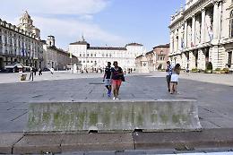 Piazza Castello cambia volto, dai jersey alle fioriere, sicurezza e bellezza possono convivere
